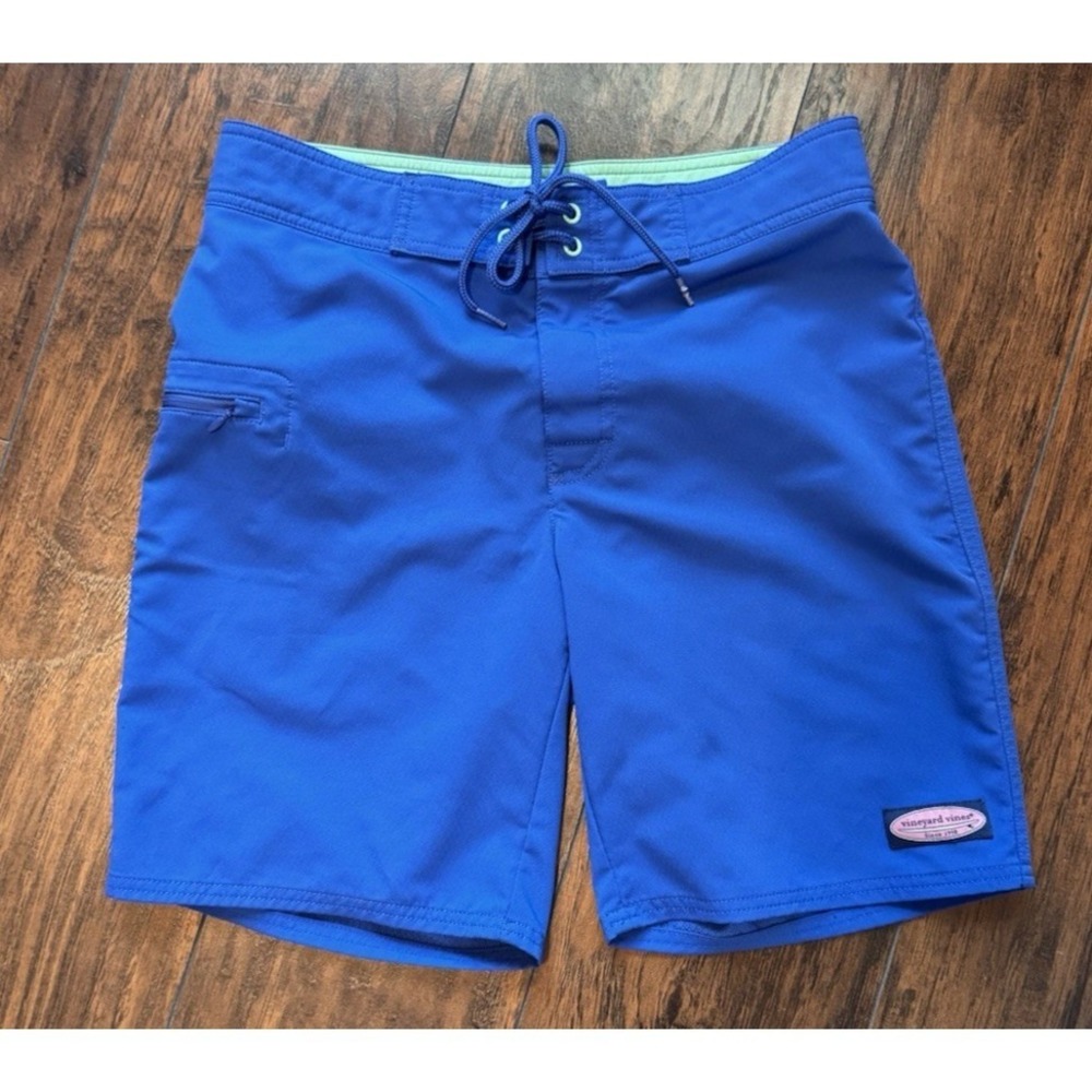 Vineyard Vines Mens Blue Board Shorts Swim Trunks Size 28 Zip Pockets Whale Logo